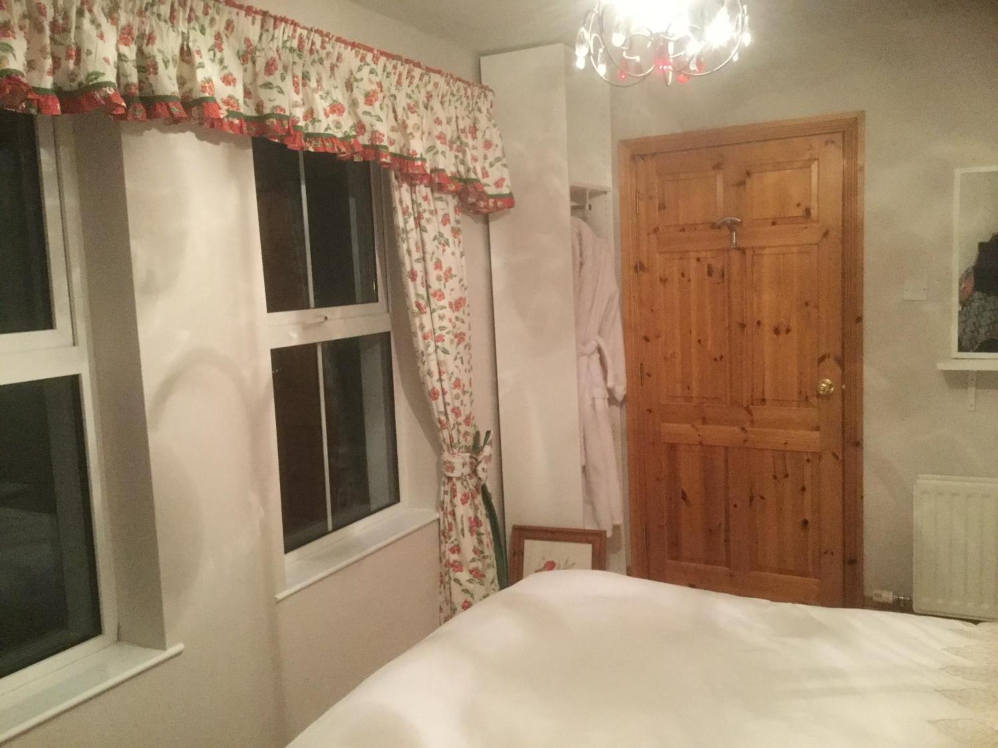 Five Oaks Bed & Breakfast Londonderry Room photo